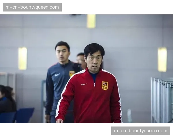 报道：法国足协将举办青年教练研讨会，定位球攻防设为必修课程模块